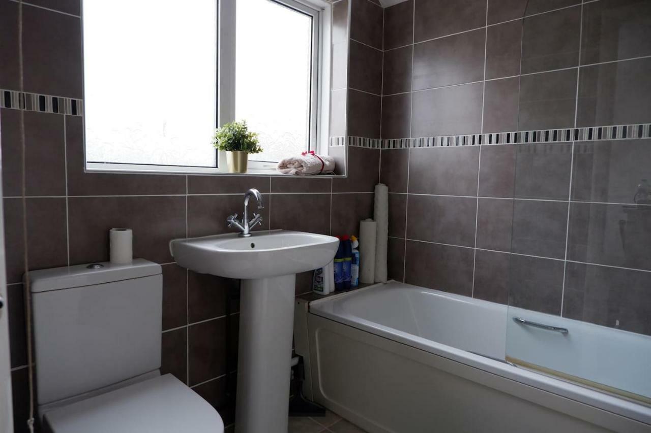 Idyllic 3-Bed House. 5-Min From Channel Tunnel Villa Folkestone Exterior photo